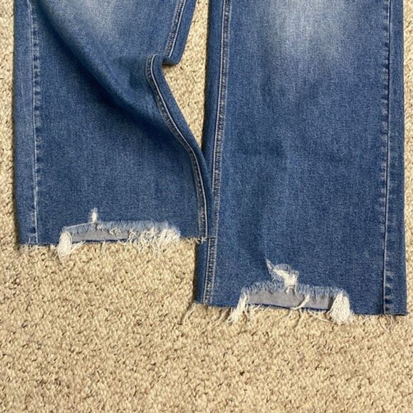 7 CELLO Low Rise Wide Leg Distressed Fray Raw Hem - Picture 3 of 10